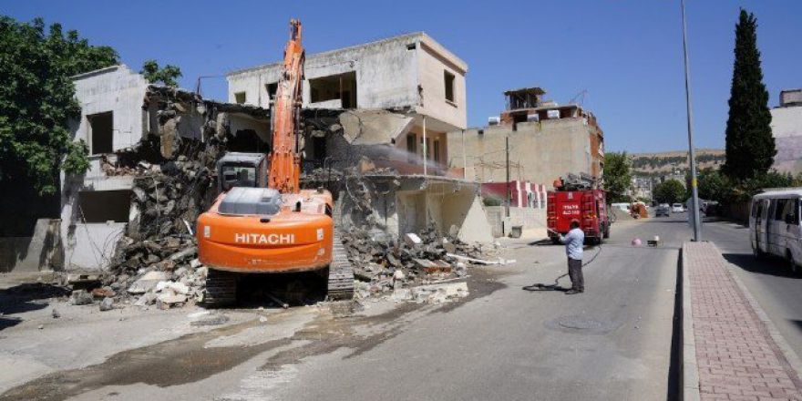 Adıyaman’da, Yollar Genişletiliyor