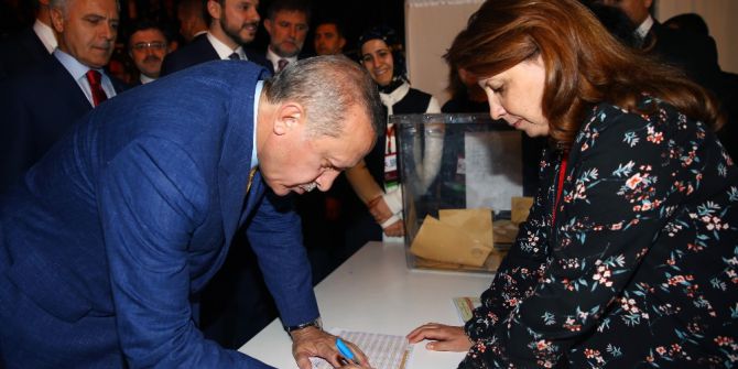 Cumhurbaşkanı Erdoğan Yeniden Kurucusu Olduğu Partinin Başında