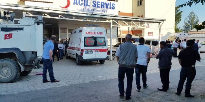 Otomobil Tarlaya Uçtu: 4 Ölü