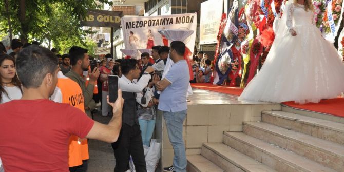 Rus Mankenler Diyarbakır’ı Salladı