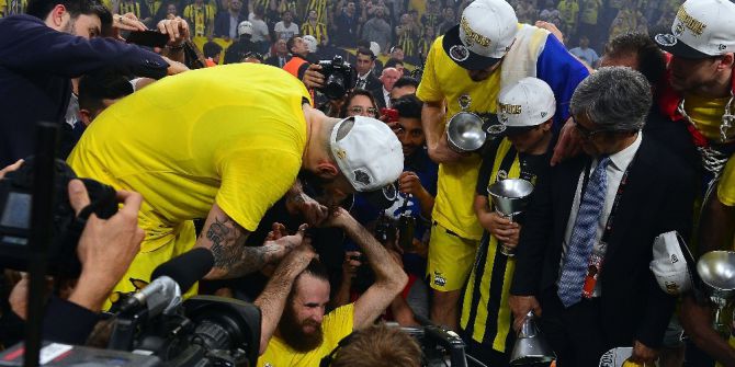 Antic, Datome’nin Saçlarını Kesti