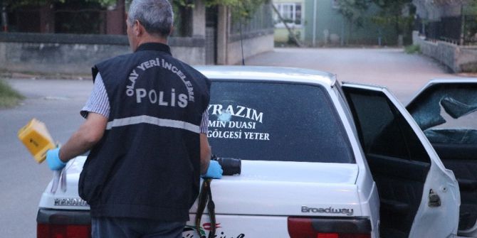 Önce Aracına Ateş Açtı, Sonra Araçtan İndirip Dövdü