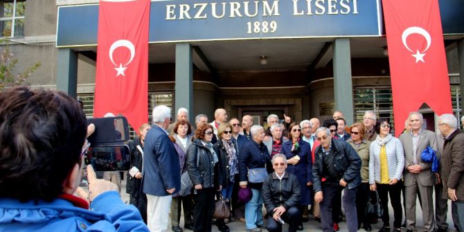 50 Yıl Önce Mezun Oldukları Lisede Buluştular