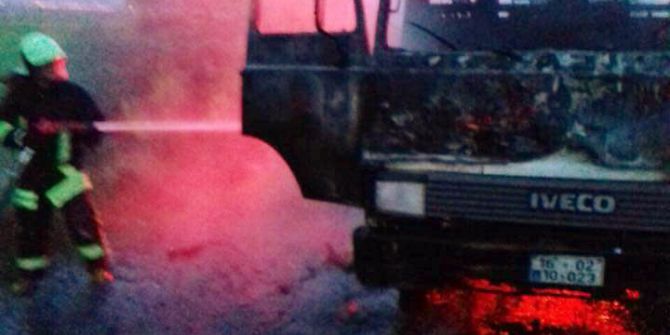 Denizli’de, Yabancı Plakalı Bir Araçta Yangın Çıktı