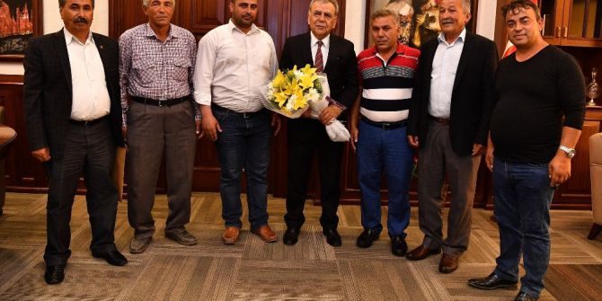 Seralarında Yeniden Açan Çiçeklerle Geldiler