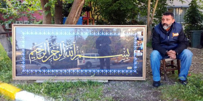 Tablo Hediye Etmek İçin Cumhurbaşkanın Yolunu Gözlüyor