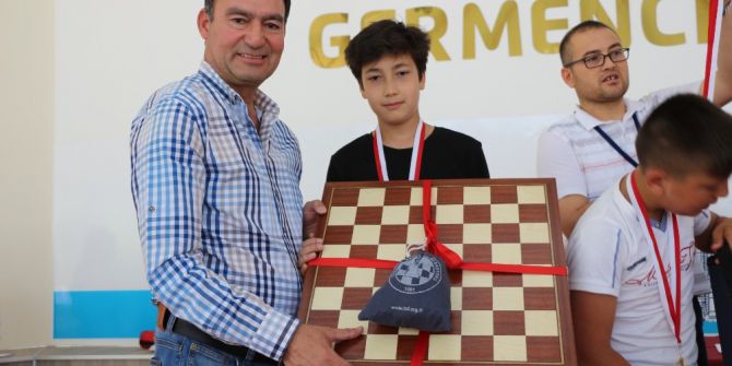 Germencik Belediyesi Satranç Turnuvasına Ev Sahipliği Yaptı