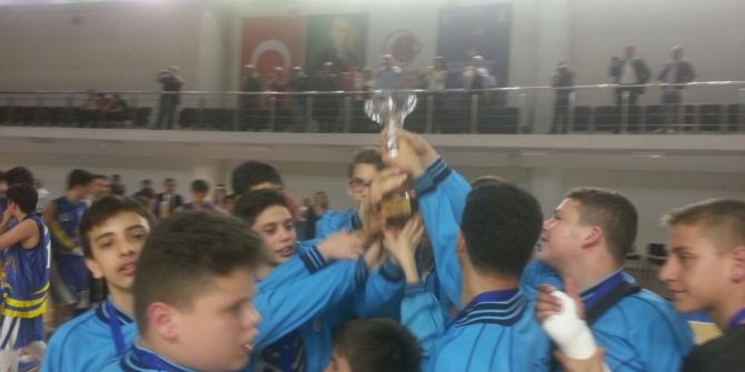 Azmettiler Kazandılar