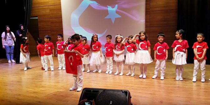 Anaokulu Öğrencilerinden Anlamlı Gösteri