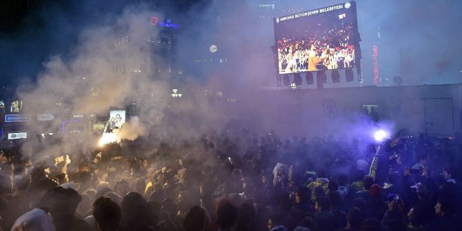 Büyükşehir’den, Dev Maça Dev Ekran