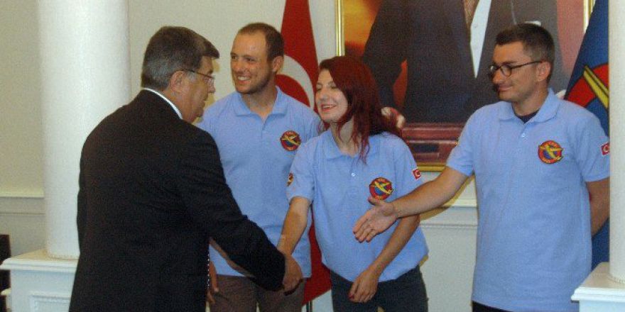 Milli Paraşütçüler Thk Başkanı Atılgan’ı Ziyaret Etti