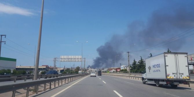 Kocaeli’nde Büyük Fabrika Yangını
