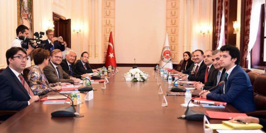 Adalet Bakanı Bozdağ, Avrupa Konseyi Genel Sekreteri Jagland İle Görüştü