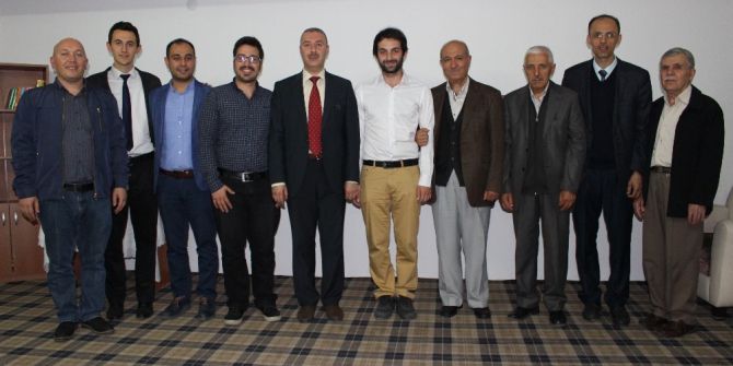 Enver Ören Öğrenci Yurdunda Mezuniyet Coşkusu