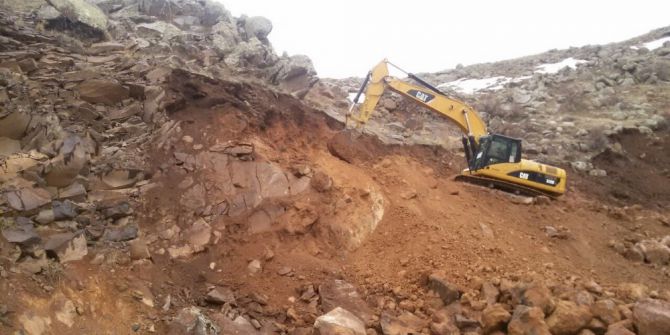 Muradiye’de Yol Genişletme Çalışması