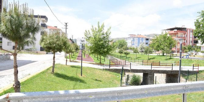 Karesi Parklarla Donatıldı