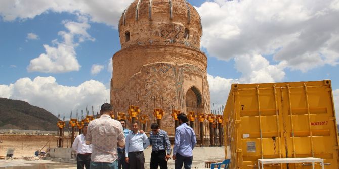 Taşınan Zeynel Bey Türbesi’ne Ziyaretçi Akını