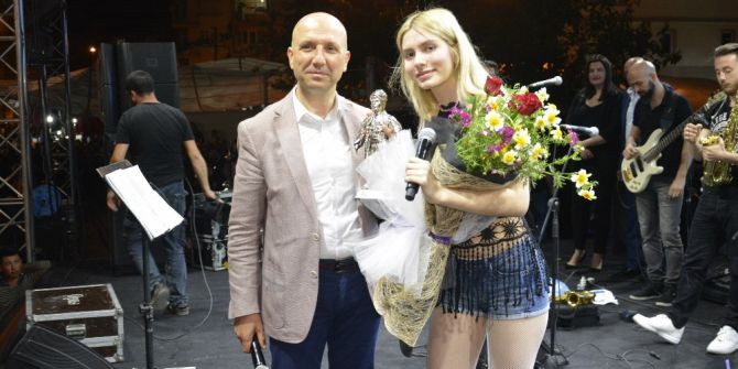 Denizli’de Aleyna Tilki Ve Emre Aydın Rüzgarı Esti