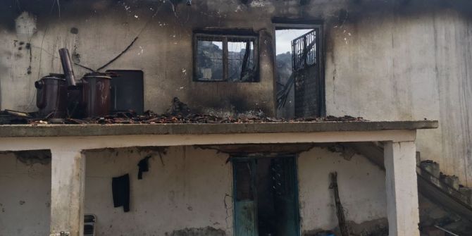 Elektrik Kontağından Çıkan Yangın İki Katlı Evi Küle Çevirdi