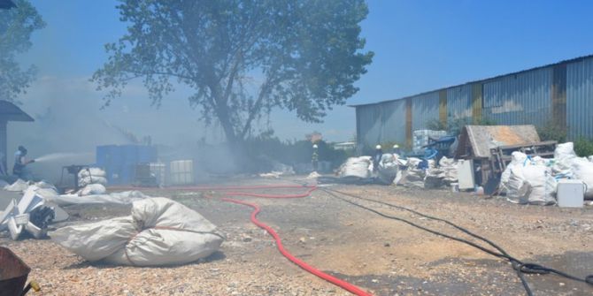 Hurda Deposunda Yangın