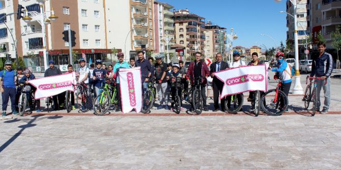 Öğrenci Ve Velileri Sağlıklı Yaşam İçin Pedal Çevirdi