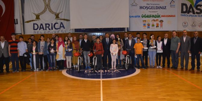 Darıca Bilgi Evleri Hem Yarışıyor Hem De Eğlendiriyor