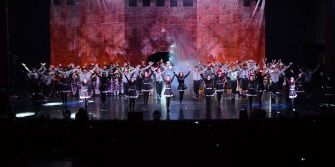 ‘Saltanatın Adımları’ndan Görkemli Kapanış