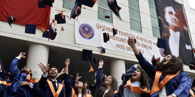 Gümüşhane Üniversitesi’nde Mezuniyet Sevinci