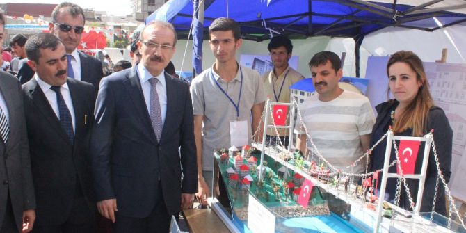 Muş’ta ’Öğrenme Ve Bilim Şenliği’ Fuarı