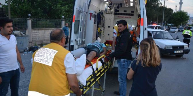 Ortaca’da Otomobille Motosiklet Çapıştı; 2 Yaralı