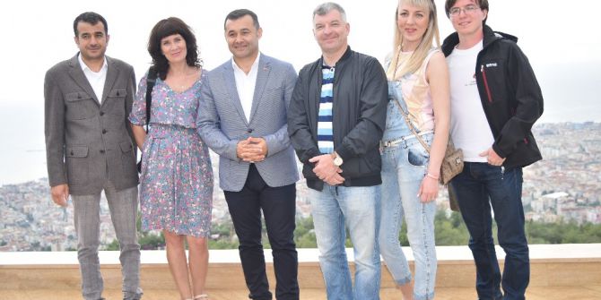 Başkan Yücel, Kardeş Şehir Heyetlerine Tavşandamı’nı Gezdirdi