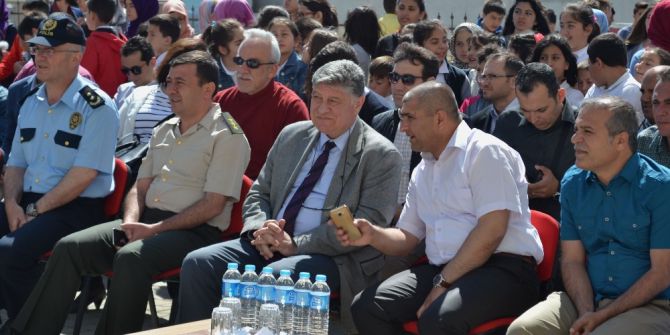 Ayvacık’ta ‘Tübitak 4006 Bilim Fuarı’