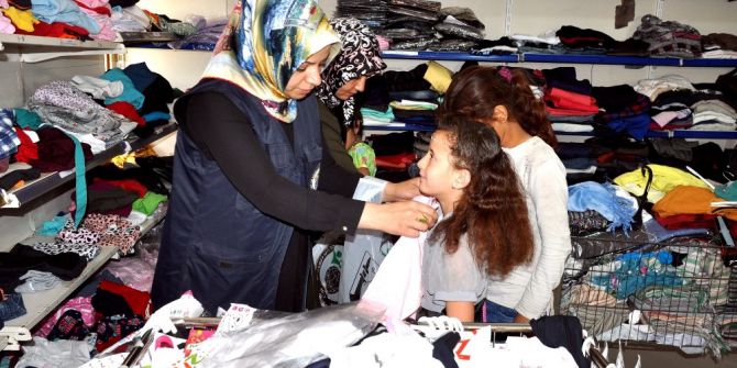 Akçakale’deki Suriyeli 80 Yetim Çocuk Giydirildi