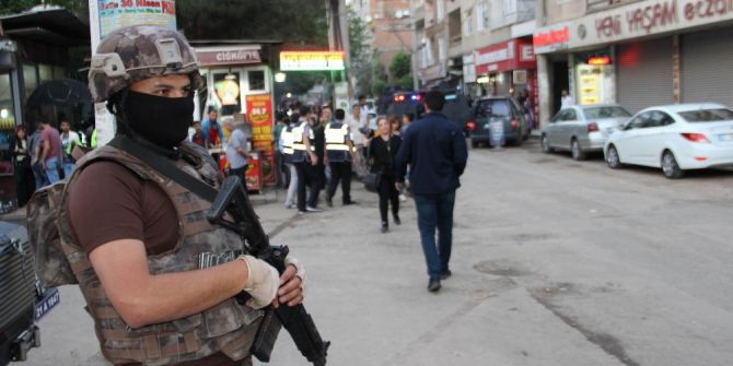 Diyarbakır’da 1400 Polisle Dev Huzur Operasyonu