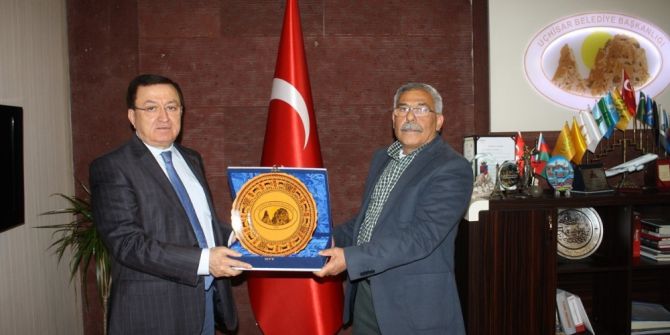 Uclg-mewa Genel Sekreteri Duman Başkan Karaaslan’ı Ziyaret Etti