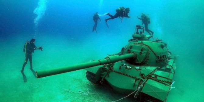 45 Tonluk Tank, Deniz Dibine İndirildi