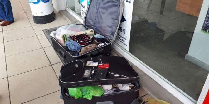 Şüpheli Valizler Polisi Harekete Geçirdi
