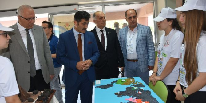 Salihli’de Tubitak Bilim Fuarı Açıldı