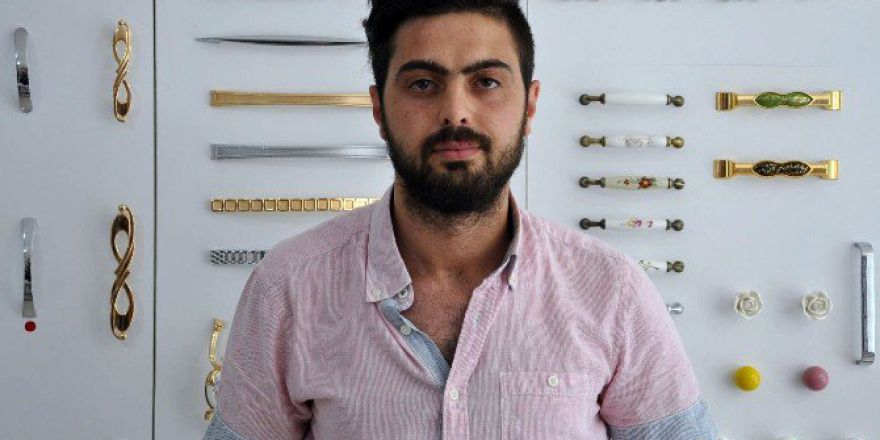 Sahte Parayla Alışveriş Yapan Dolandırıcı Güvenlik Kamerasına Yakalandı