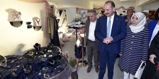 Mamaklı Kadınların El Emeği Sergisi Büyüledi