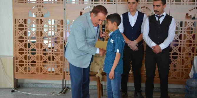 Belediye Başkanı Akdemir’den Gençlere Övgü