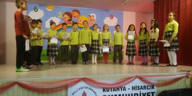 Hisarcık Cumhuriyet İlkokulunda Yıl Sonu Şenliği