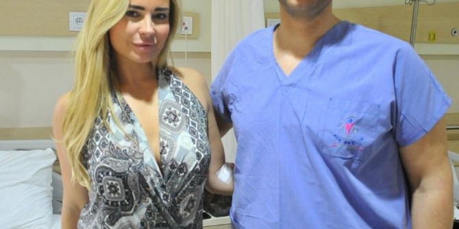 İngiliz Model Amanda, Estetik İçin İzmir’e Geldi