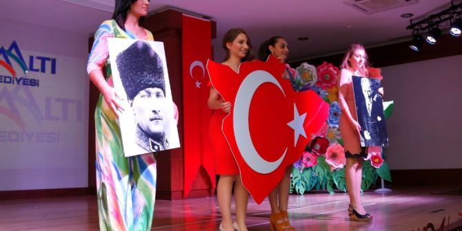 Konyaaltı Kreşi’nden Yılsonu Gösterisi