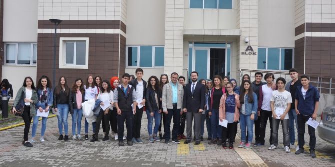 Lisesi Öğrencilerinden Düzce Üniversitesine Ziyaret