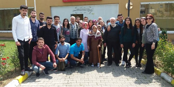 Çağrı Merkezi Hizmetleri Bölümü Öğrencileri Yaşlıları Ziyaret Etti