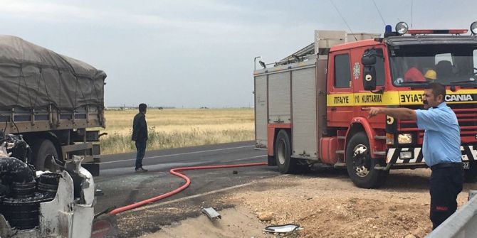Mardin’de İki Tır Çarpıştı: 2 Yaralı