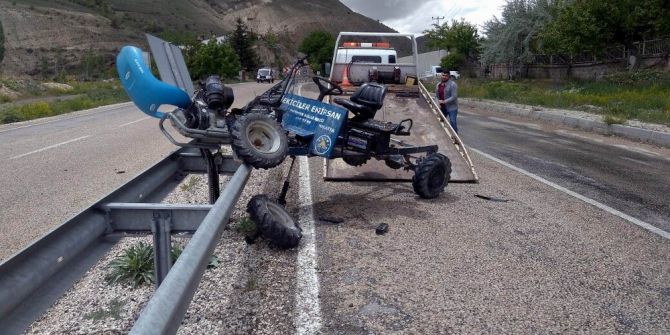 Otomobil İle Çapa Motoru Çarpıştı: 1 Yaralı