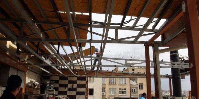 Evine Vinçle Girmesine Neden Olan Konukevi Yıkıldı