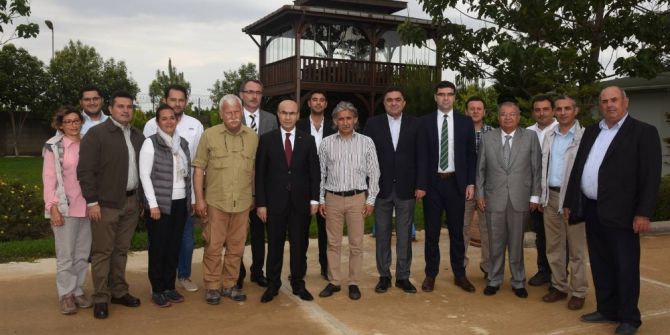 Vali Demirtaş, Turunçgil Üreticileriyle Bir Araya Geldi
